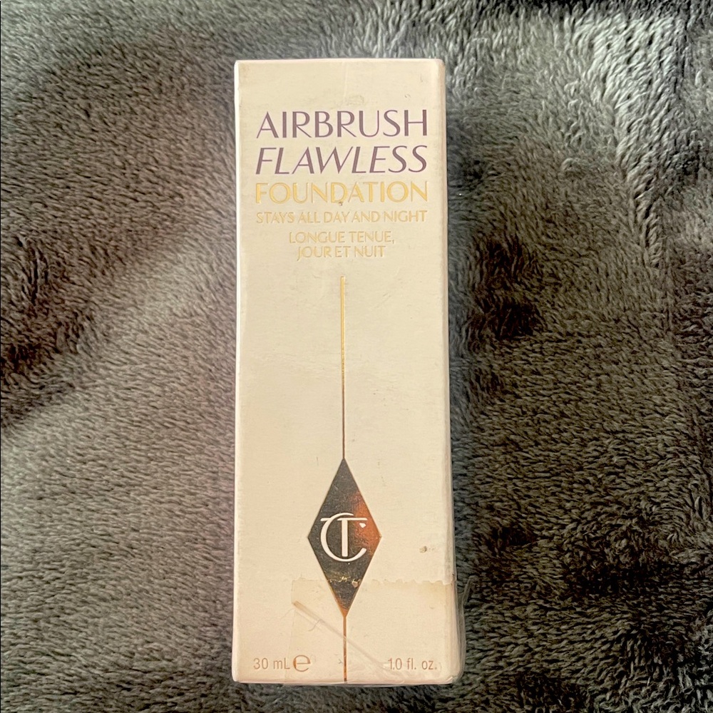 Charlotte Tilbury Airbrush Flawless Foundation - Deep Brown